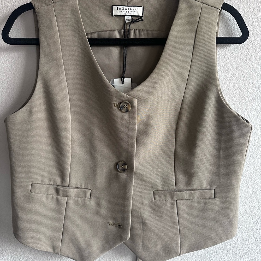 Bagatelle Collection Taupe Vest